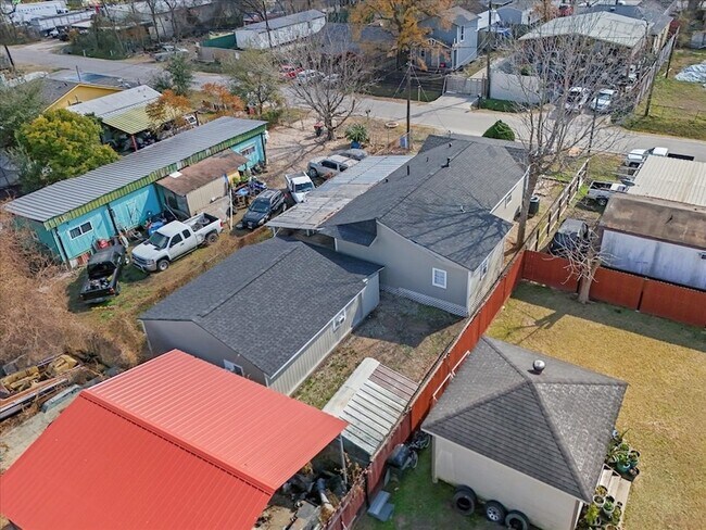 Foto del edificio - 14029 McNair St