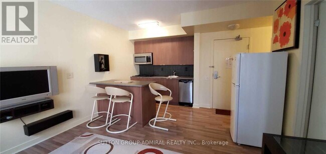 Photo du bâtiment - 8 Colborne St