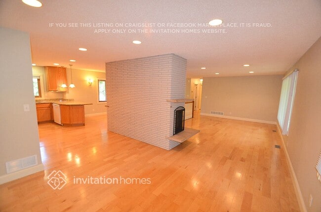 Building Photo - 4648 Caribou Dr