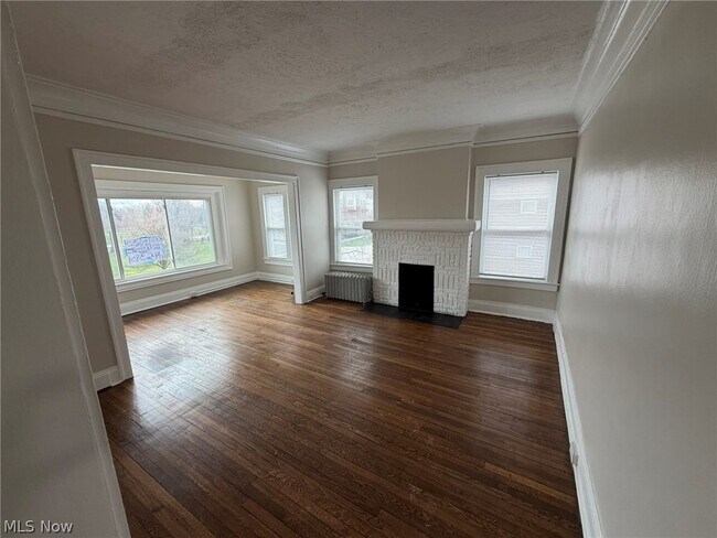 Building Photo - 3186 Euclid Heights Blvd