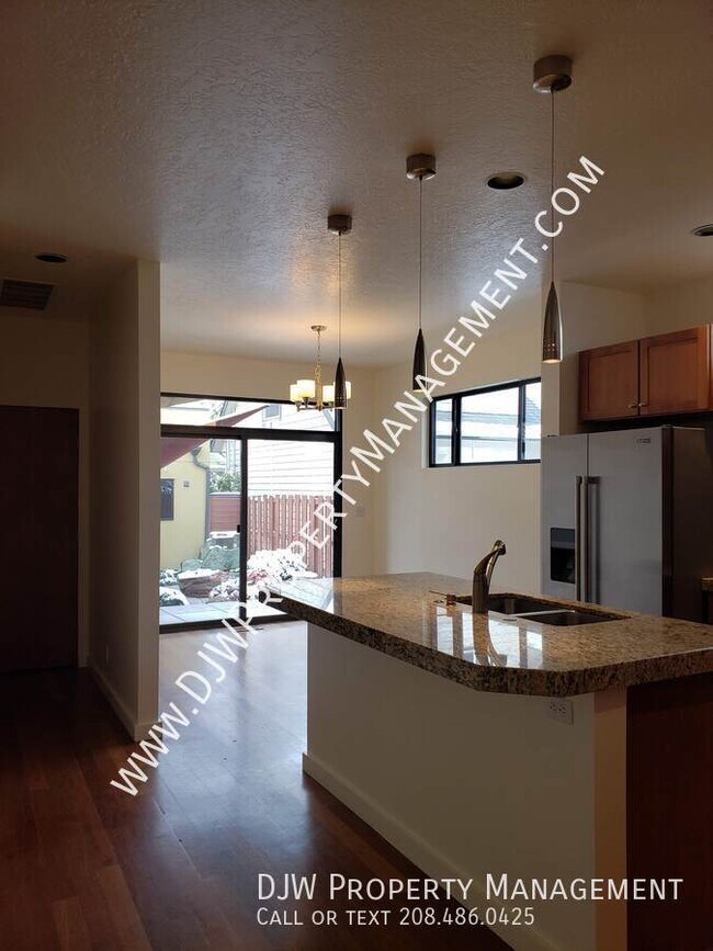 Building Photo - 1713 N 13th St