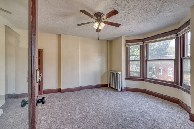 Building Photo - 2318 N 5th St