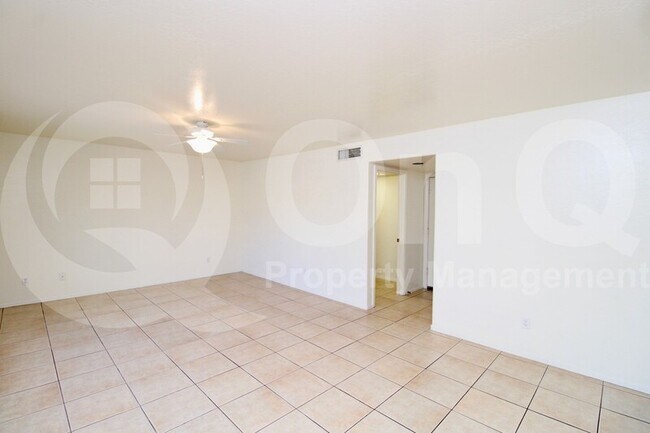 Foto del edificio - 13518 W Berridge Ln