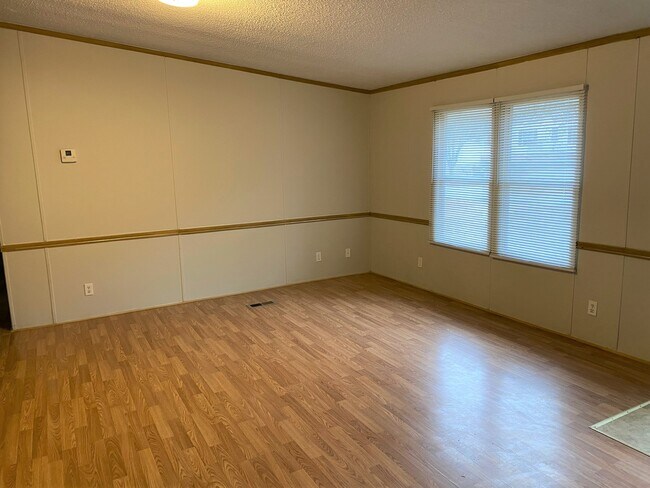 Building Photo - 3135 Tall Oaks Dr