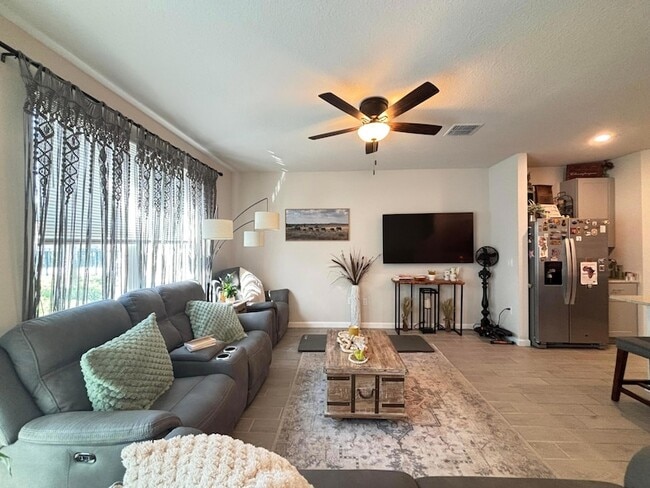 Photo - 2410 SE Tarvest Wy Townhome