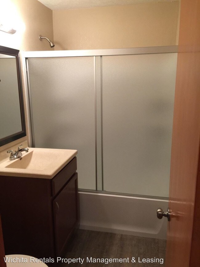 Foto del edificio - 3 br, 1 bath House - 1703 W. Dallas