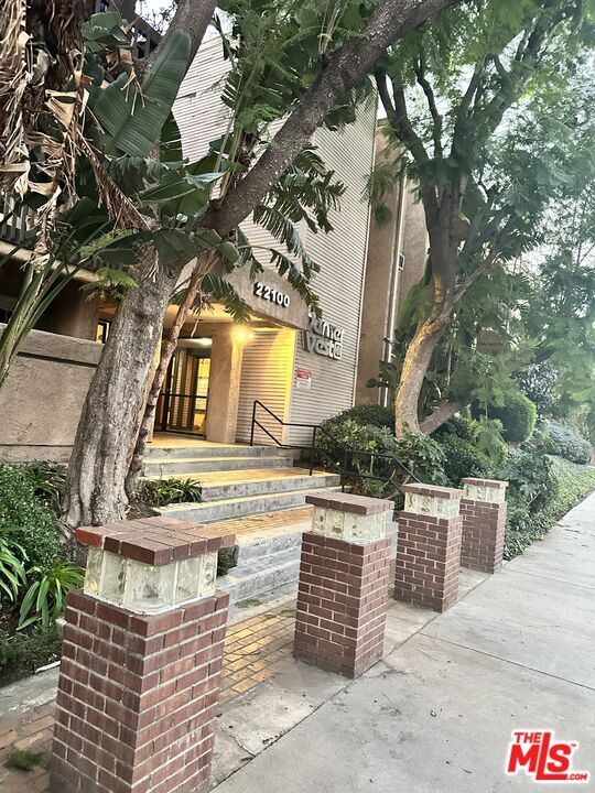 Building Photo - 22100 Burbank Blvd