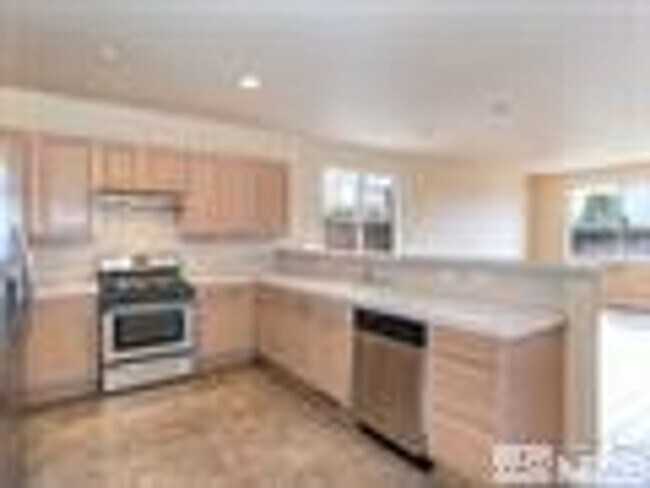 Building Photo - Centrally located in Sparks