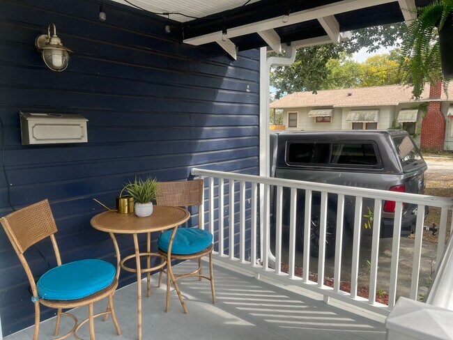 Foto del edificio - 402 E North St