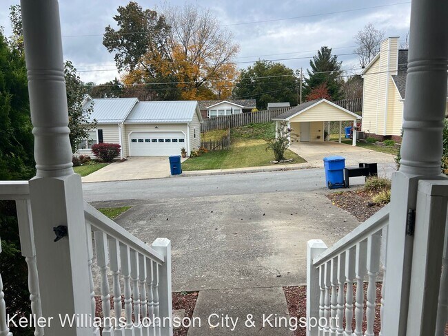 Foto del edificio - 2 br, 1 bath House - 244 Main Street Village