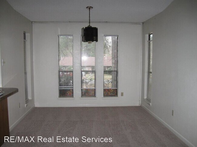 Building Photo - 3 br, 2 bath House - 219 Whispering Pines