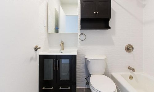 Building Photo - 181 7th Ave