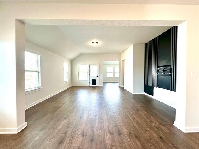Building Photo - 336 Chaste Tree Dr
