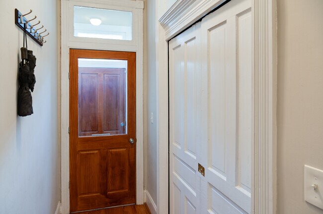 Foto del edificio - 418 E 22nd St