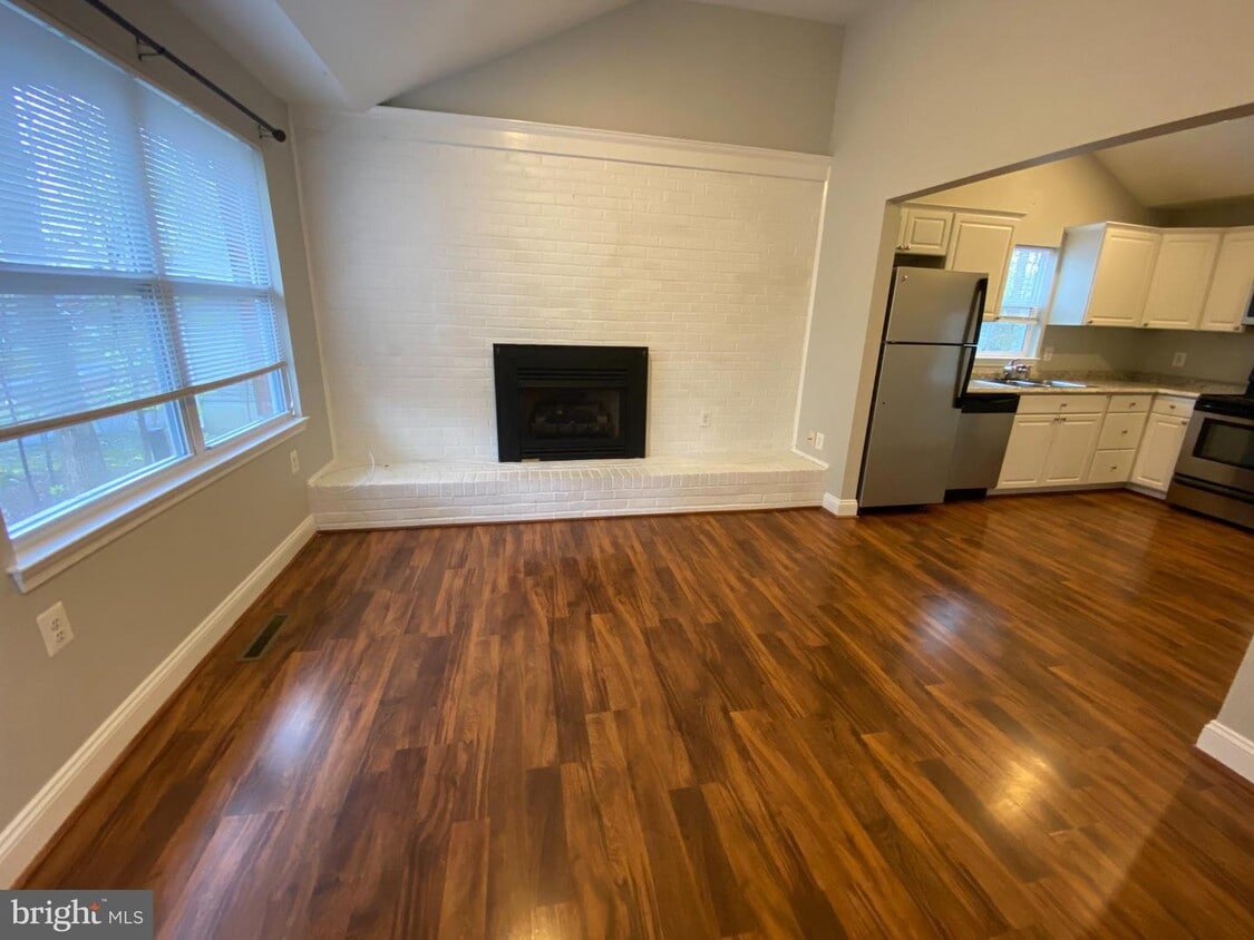 Primary Photo - 105 Tall Pines Ave