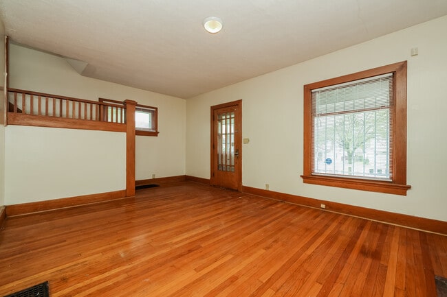 Foto del edificio - 1242 Wilson Dr