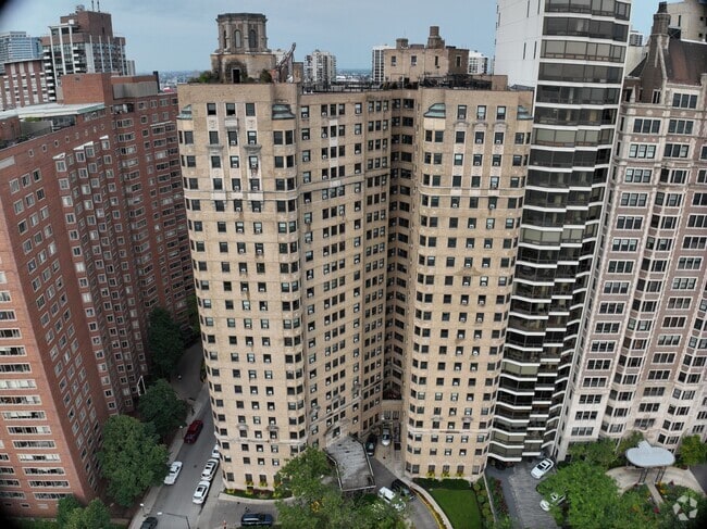 3D Exterior - The Deco North Lake Shore