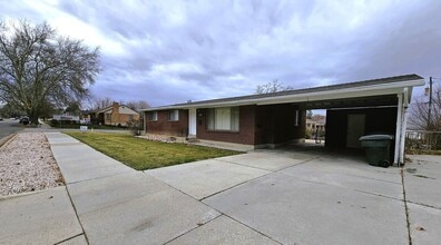 Building Photo - 3429 Quincy Ave