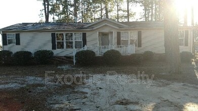 Building Photo - 73 Forest Dr