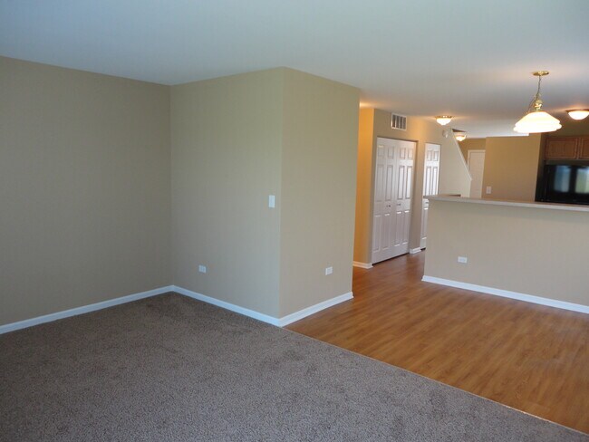 Building Photo - 2415 Roxbury Lane