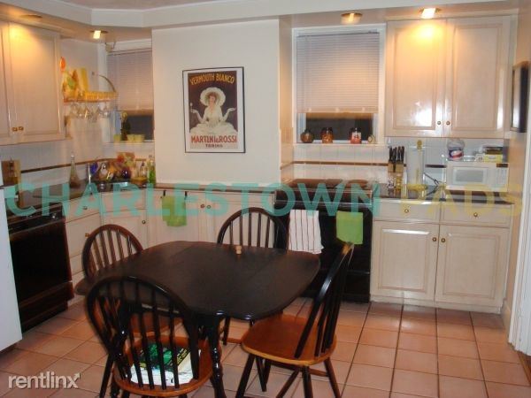 Building Photo - 80 Elm St