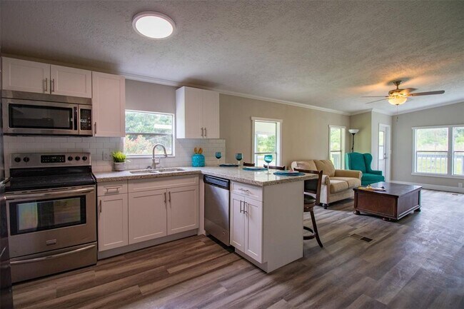 Foto del edificio - 3626 Willow Oak Rd