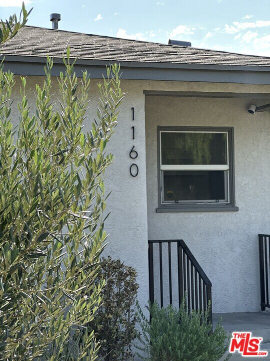 Foto del edificio - 1160 N Fries Ave