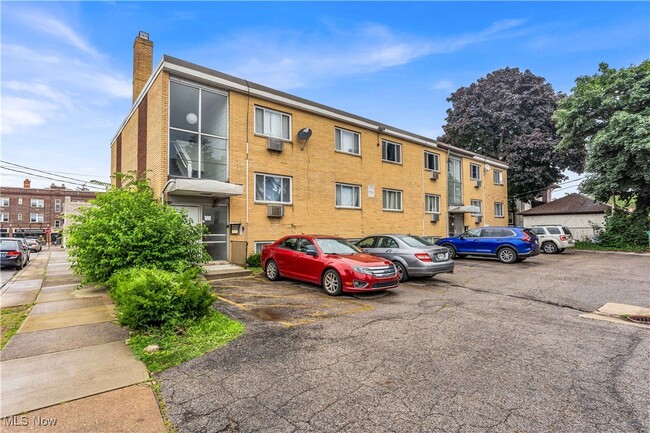 Building Photo - 1415 Wyandotte Ave