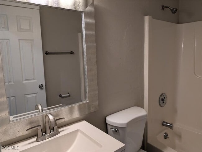 Foto del edificio - 214 Hancock Bridge Pkwy