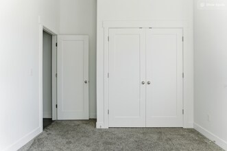 Building Photo - 193 N 300 E