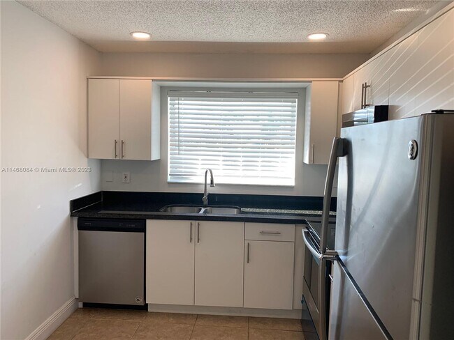 Building Photo - 3687 Mil Lake Cir