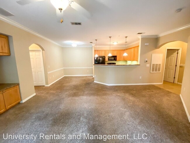 Building Photo - 3 br, 3 bath House - 1245 SW 9th Road #102