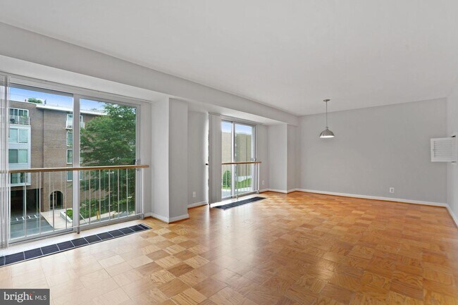 Foto del edificio - 530 N St SW