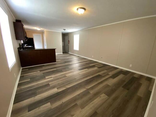 Building Photo - 215 Macon Dr