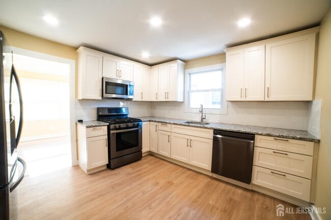 Foto del edificio - 341 David St