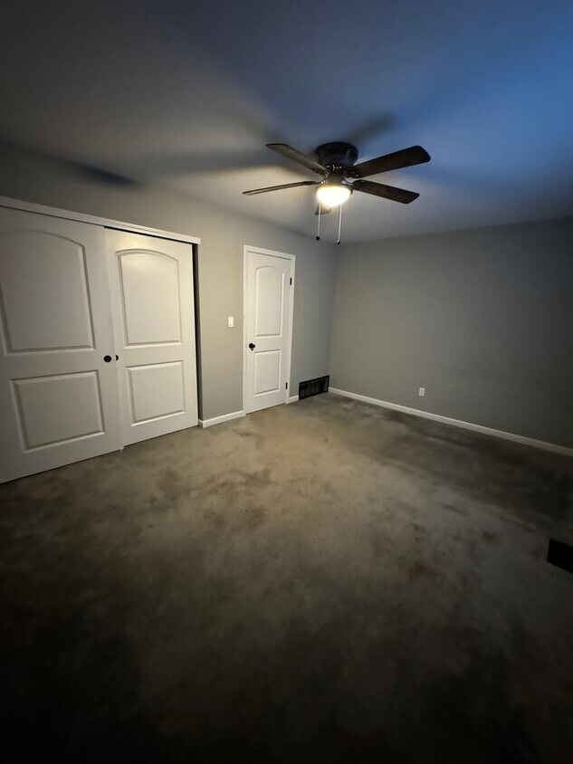 80 Tarryton Ct E Unit 80, Columbus, OH 43228 Condo for Rent in