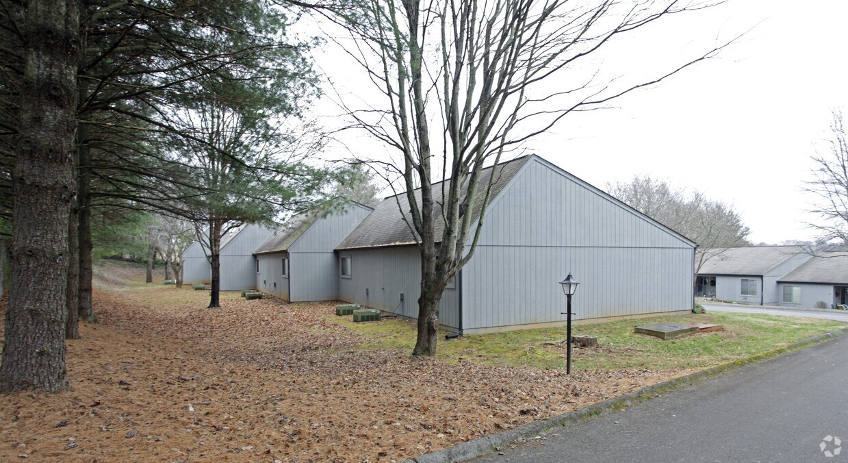 Evergreen Villas 7620 Old Clinton Pike Powell, TN