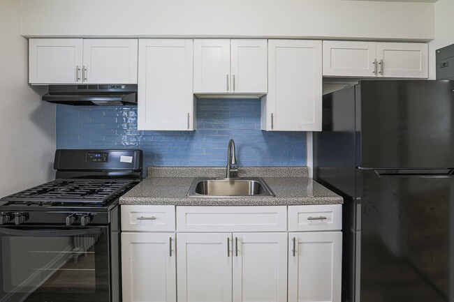 Kitchen-Renovated - Baybrook Village Apartments