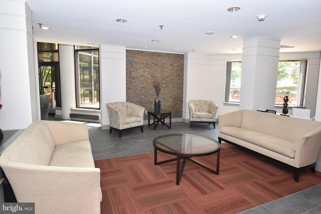 Lobby - 10001 Windstream Dr