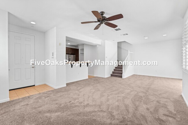 Building Photo - 101 Matisse Ln