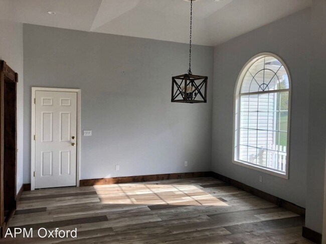 Foto del edificio - 3 br, 2 bath House - 514 Rock Springs Dr.