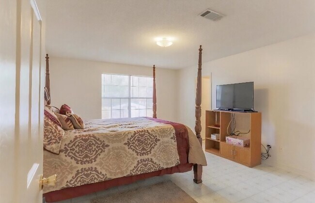 Building Photo - 915 Vonna Jo Cir