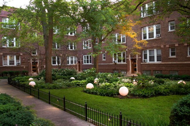 Foto del edificio - 4722 N Racine Ave
