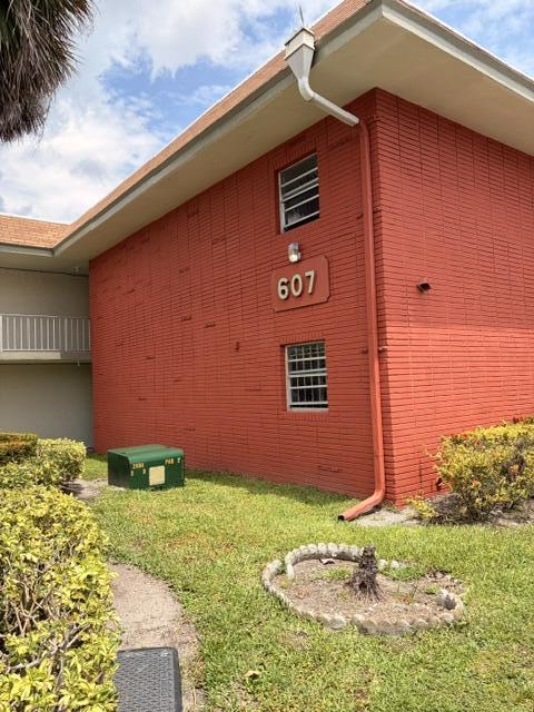 Foto del edificio - 607 S State Rd 7