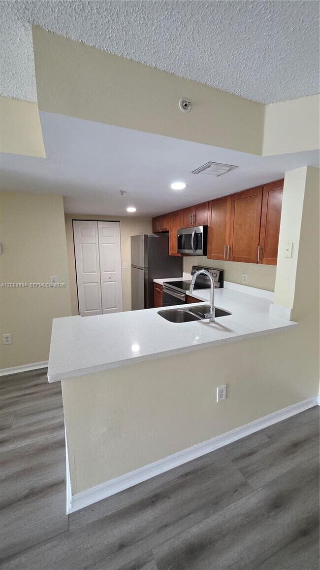 Building Photo - 5051 Wiles Rd