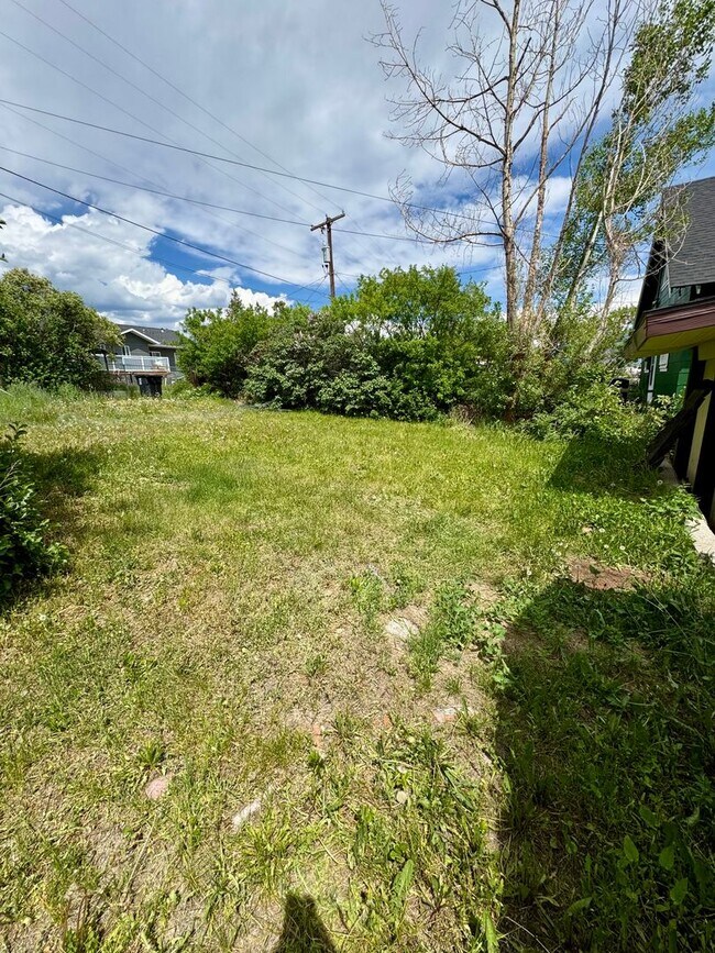 Foto del edificio - Cozy butte house available now