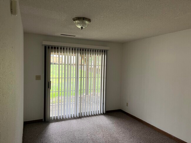 Foto del edificio - 447 Foxfire Dr