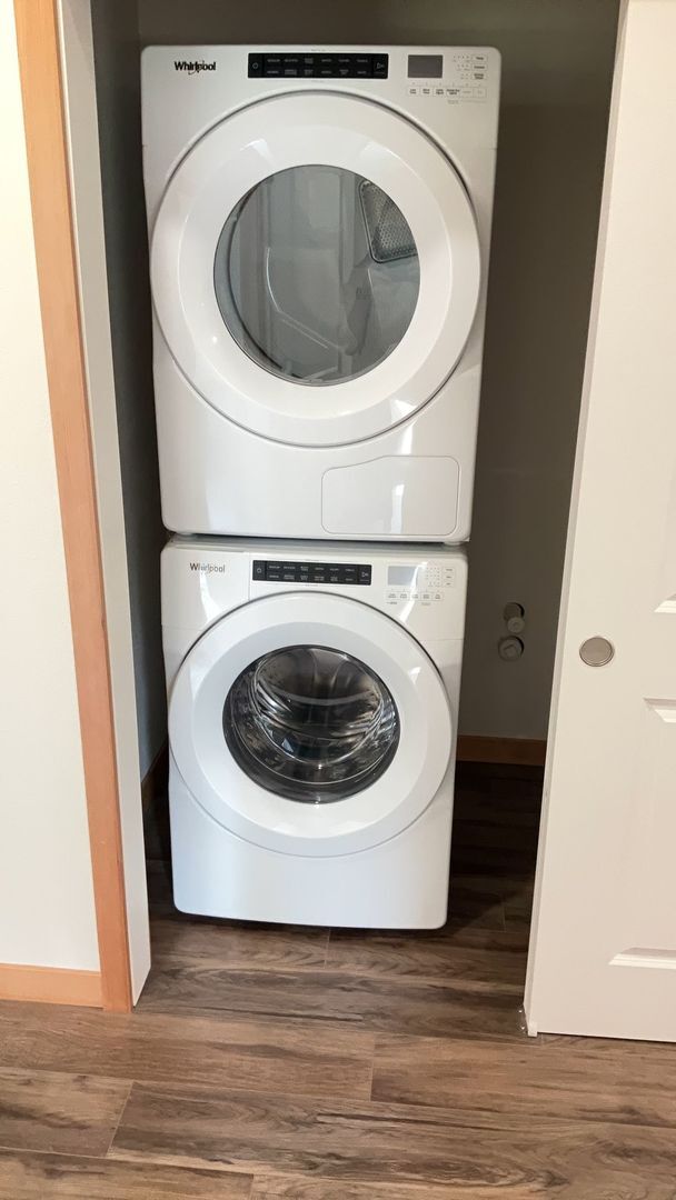 Building Photo - 820 N Garden St