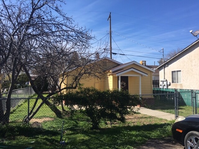 Primary Photo - 1485 4th Ave