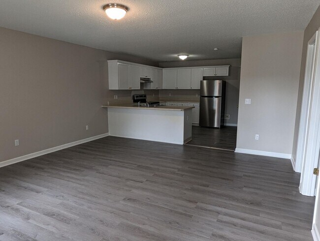 Building Photo - Unit for rent